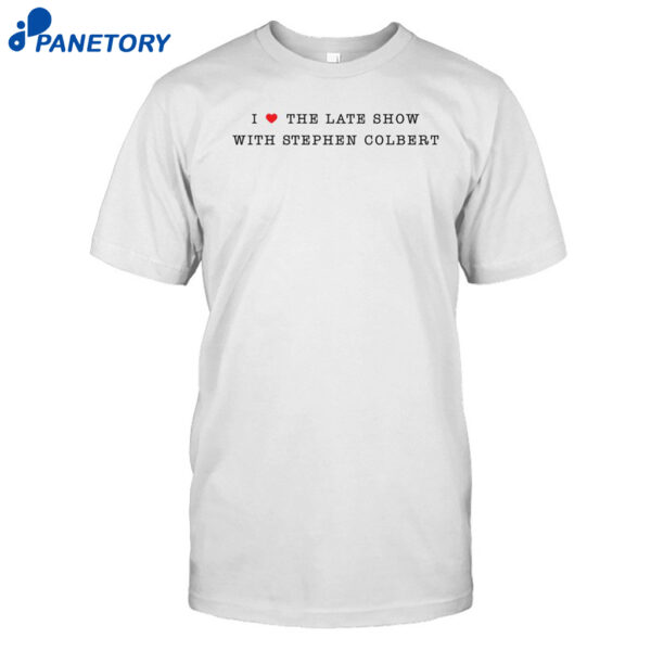 Molly Gordon Wearing I Heart The Late Show With Stephen Colbert Shirt