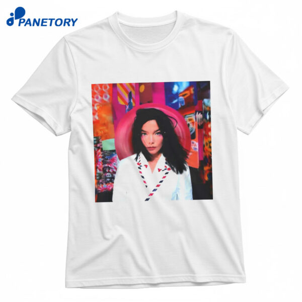 Anne Hathaway Björk Shirt